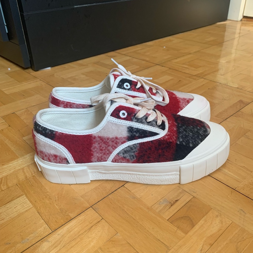 Good News Sneakers
